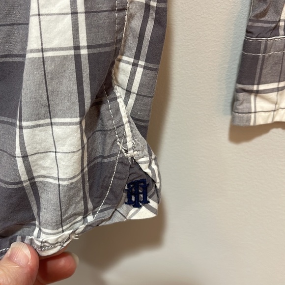 Tommy Hilfiger grey and white plaid button down shirt boys size 8-10 - Picture 4 of 5